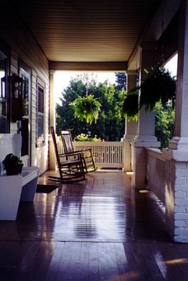 05_frontporch_crop.jpg